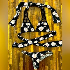 Acacia bikini set, floral